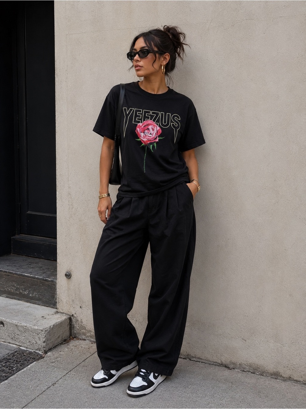 New Yeezy Yeezus Rose Graphic Tee – Black size S
